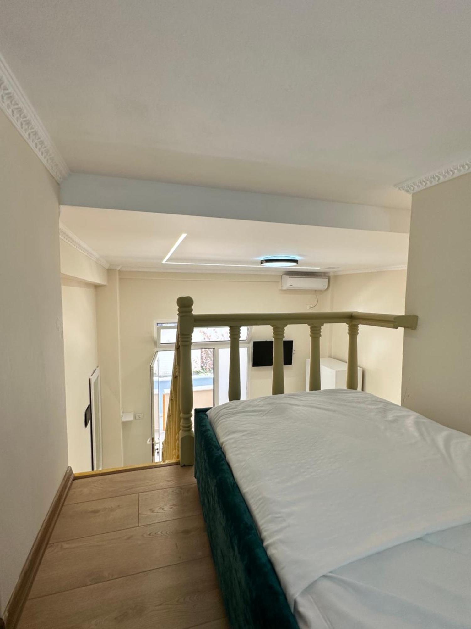 Troy Aparthotel Драч Екстериор снимка