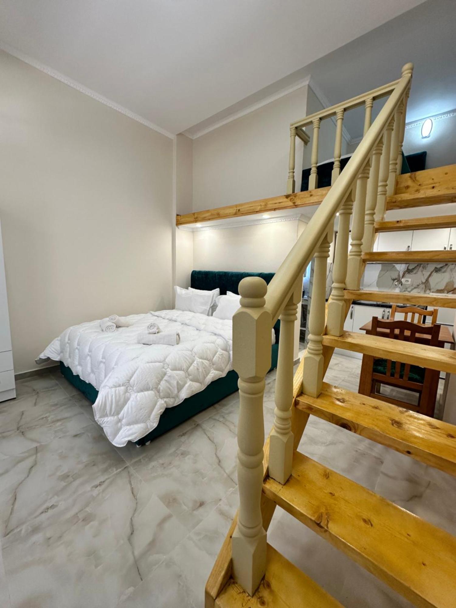 Troy Aparthotel Драч Екстериор снимка