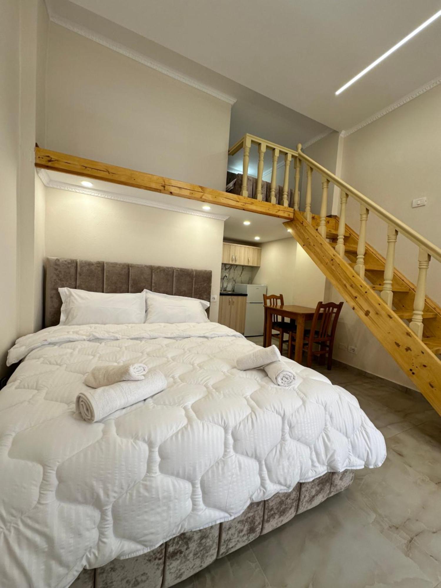 Troy Aparthotel Драч Екстериор снимка