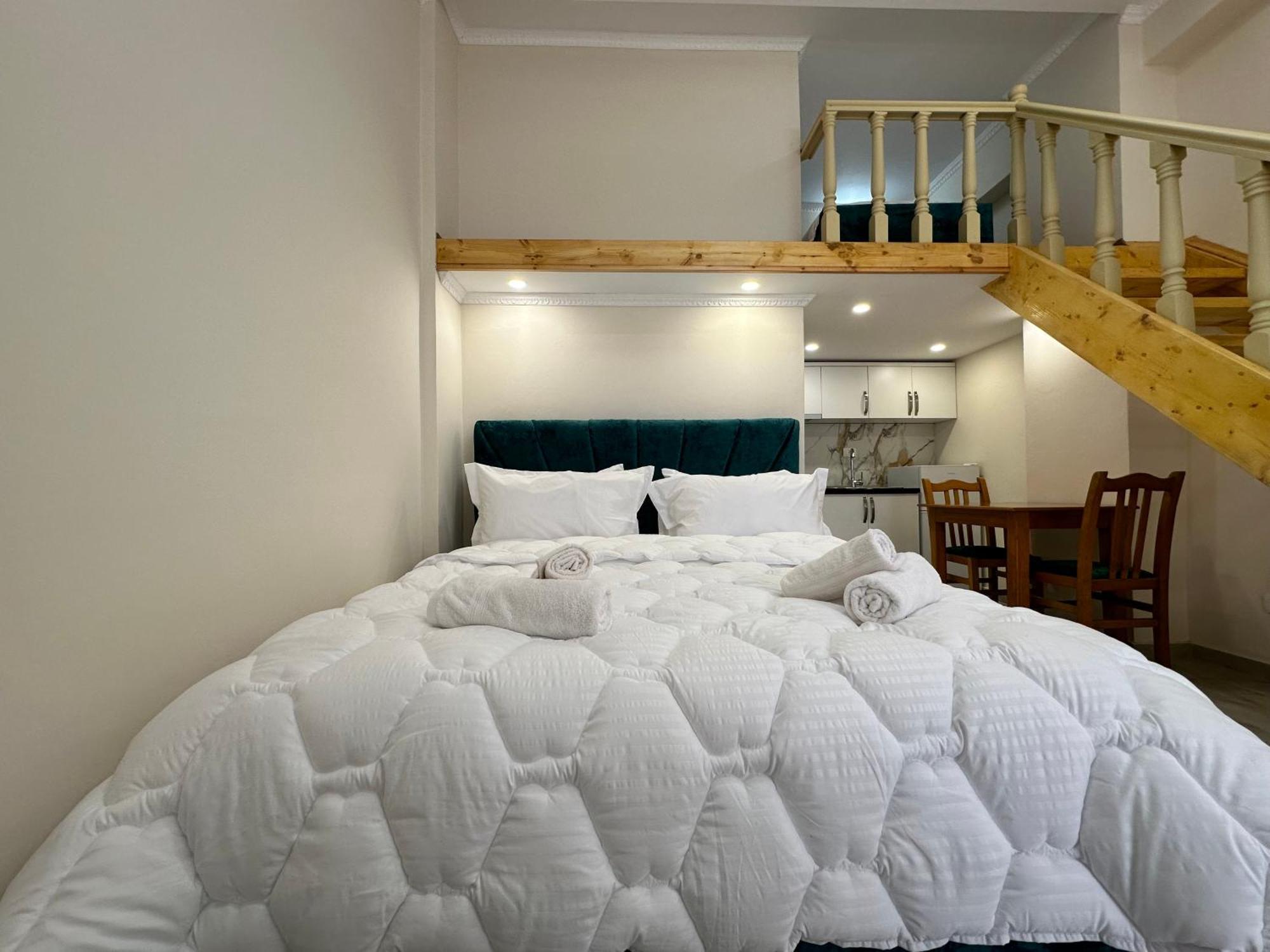 Troy Aparthotel Драч Екстериор снимка