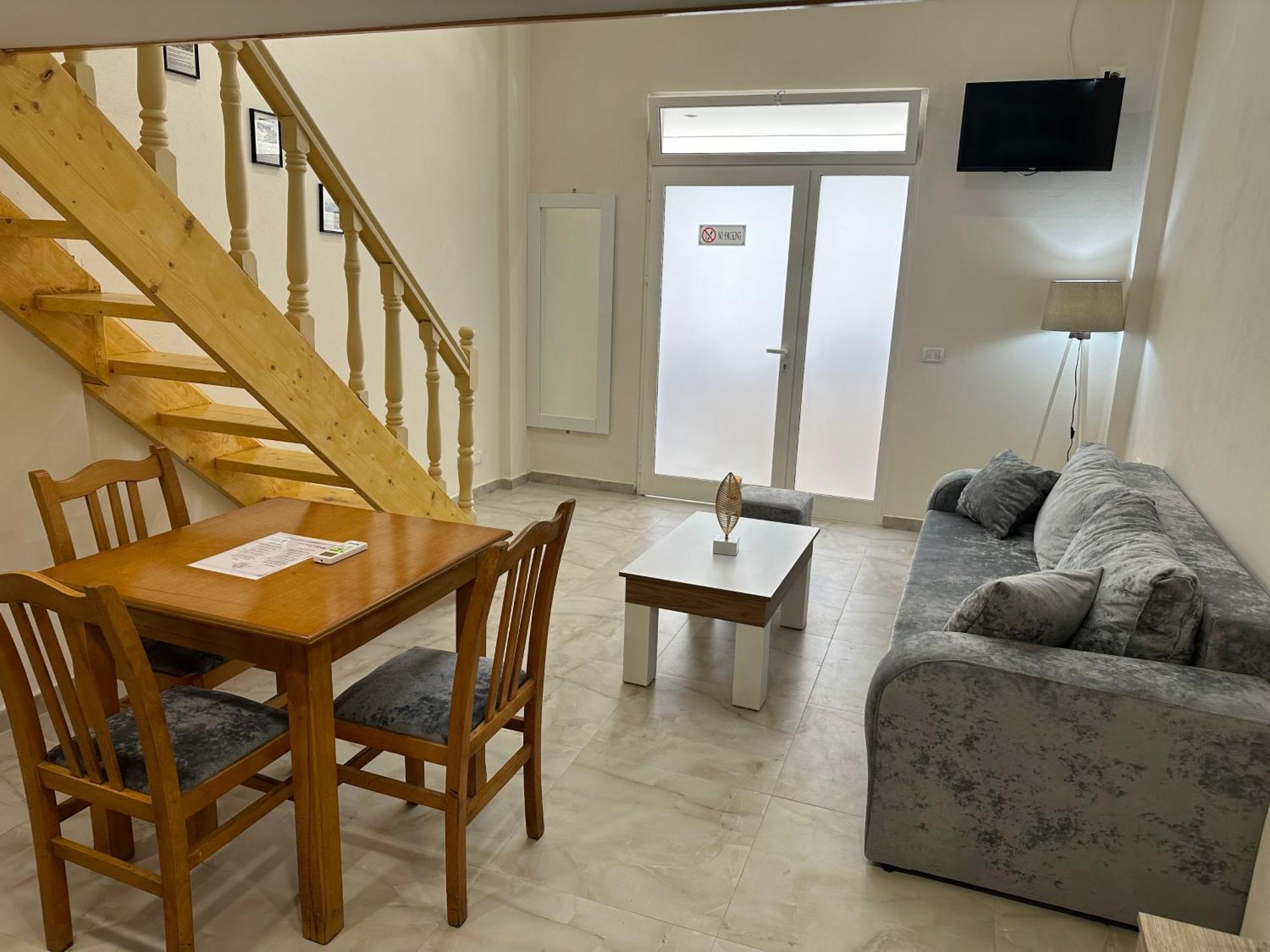 Troy Aparthotel Драч Екстериор снимка