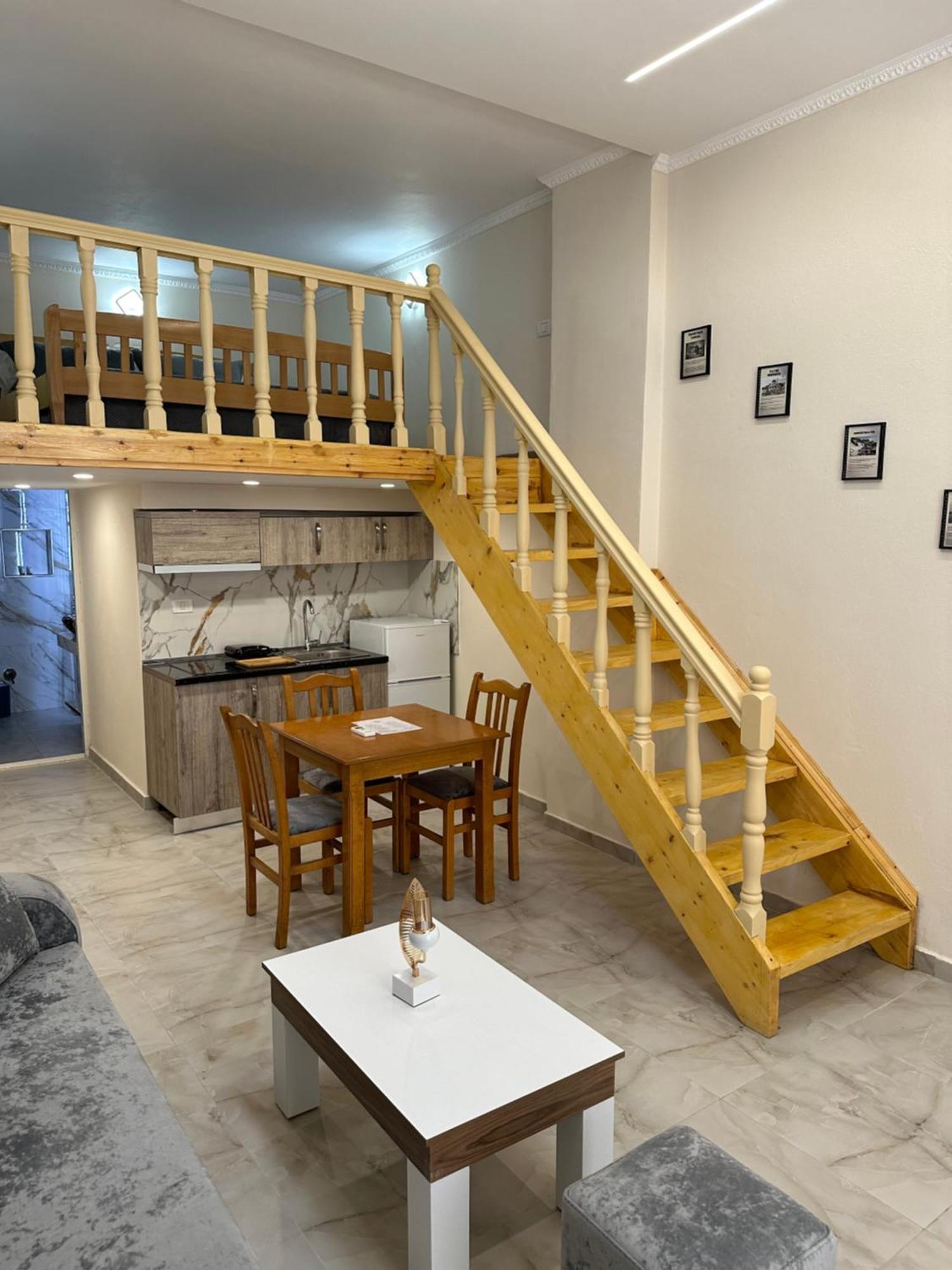 Troy Aparthotel Драч Екстериор снимка