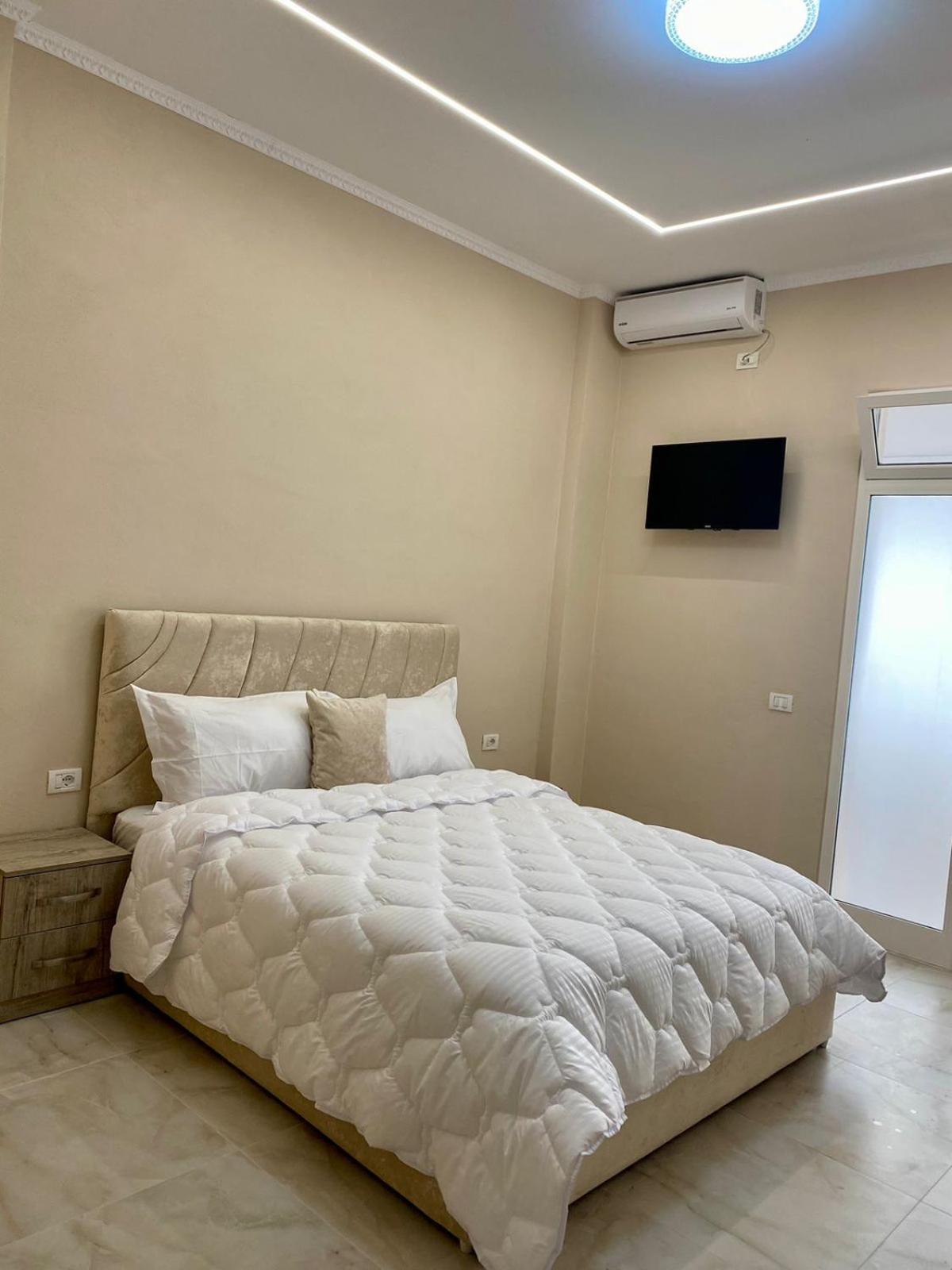 Troy Aparthotel Драч Екстериор снимка