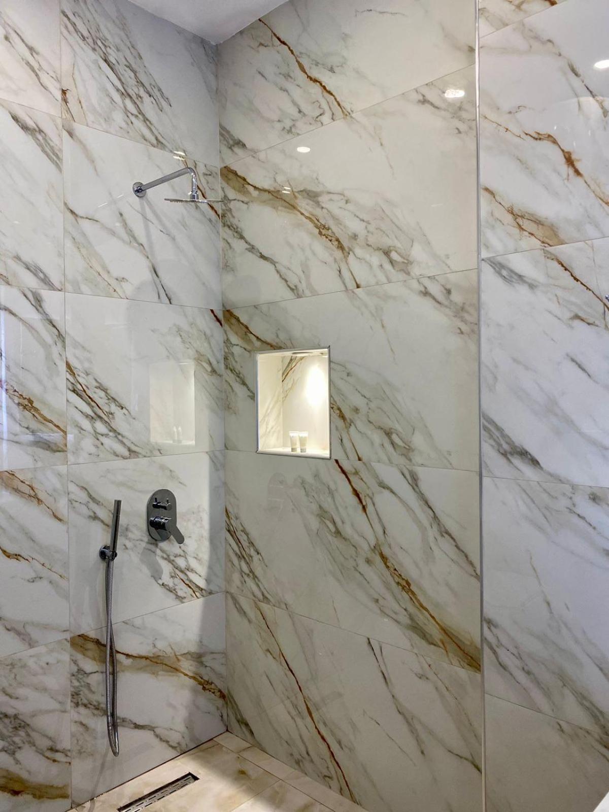 Troy Aparthotel Драч Екстериор снимка
