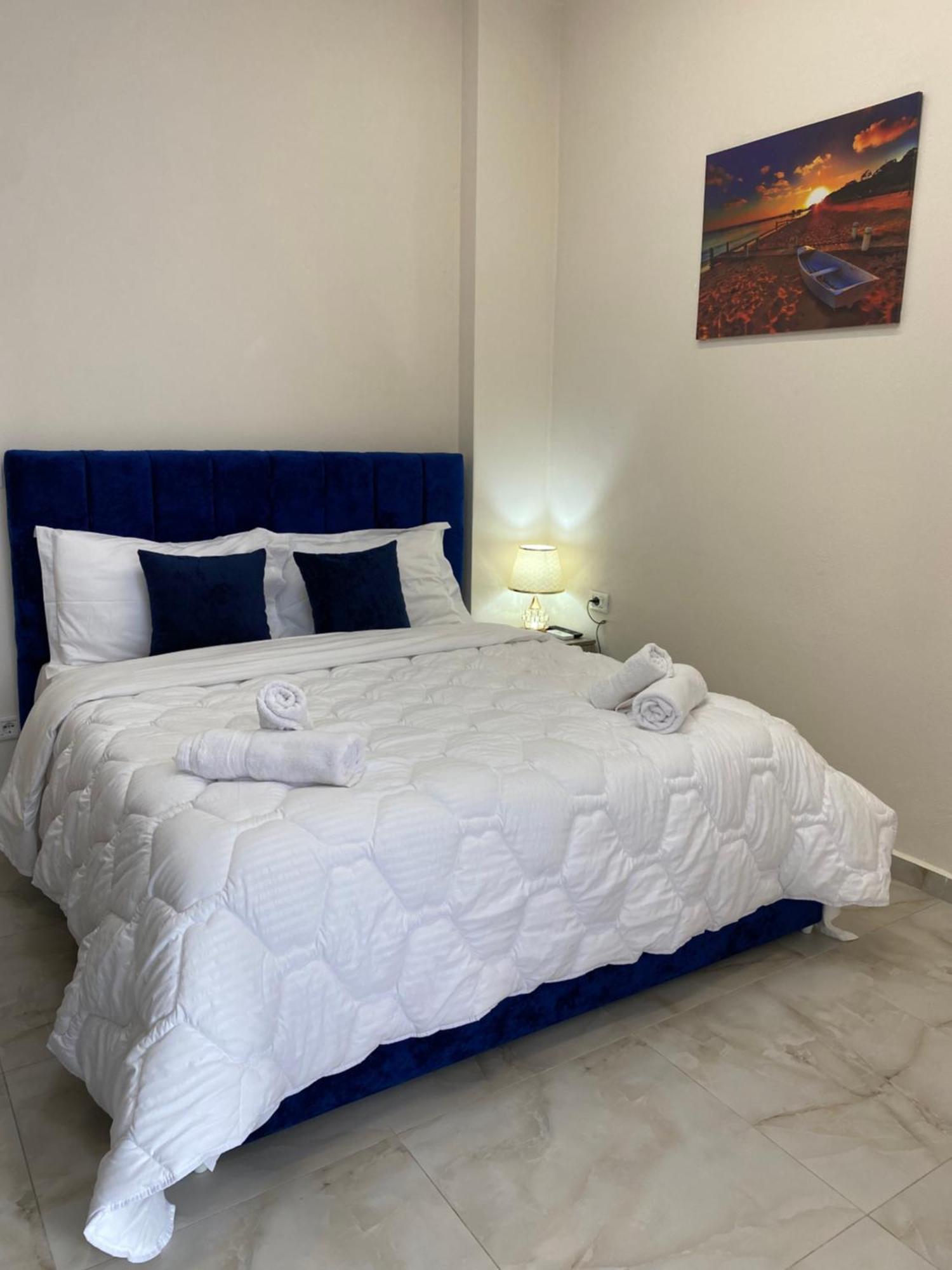 Troy Aparthotel Драч Екстериор снимка