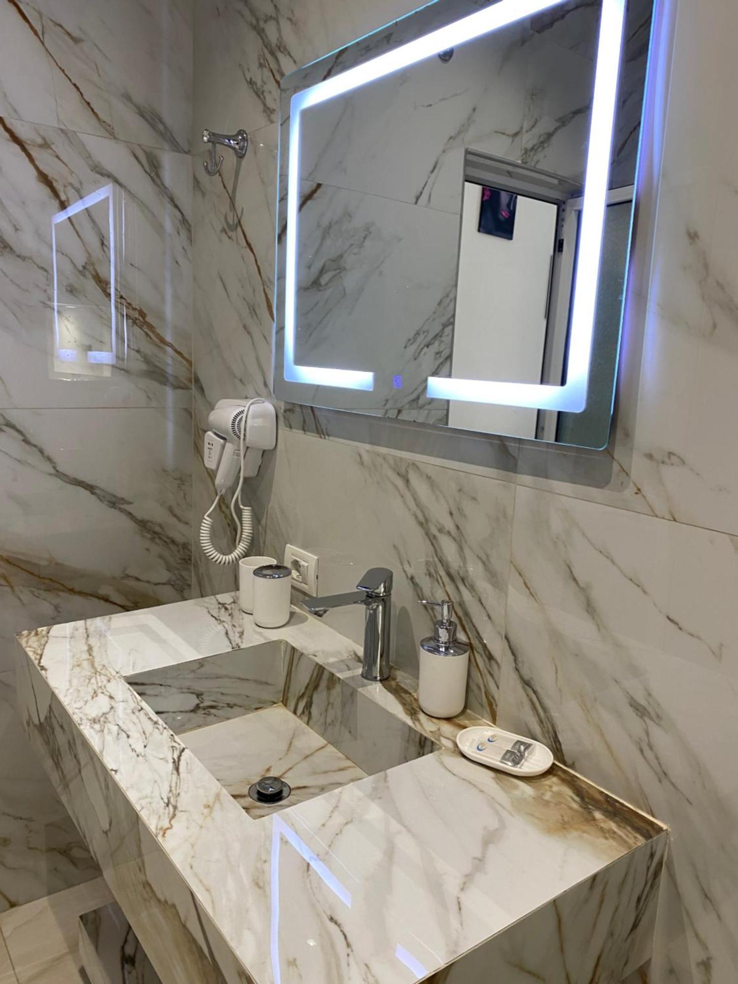Troy Aparthotel Драч Екстериор снимка